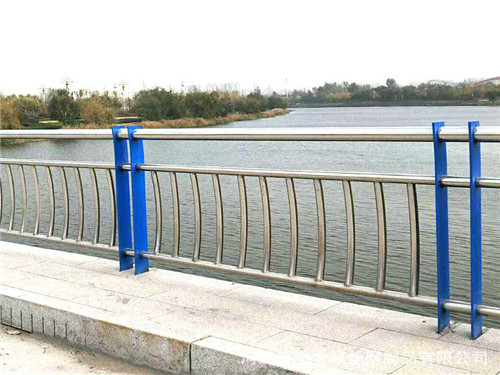 ӾָϹ304ײ